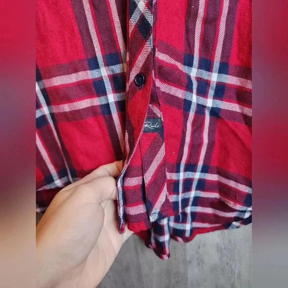 Rails Hunter Crimson Navy Button Up Plaid Shirt Size Small Women's - Picture 8 of 11
